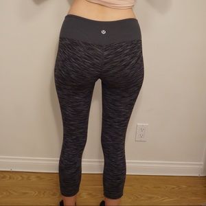 Lululemon grey striped cropped leggings